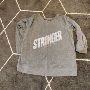 Xersion graphic pull over